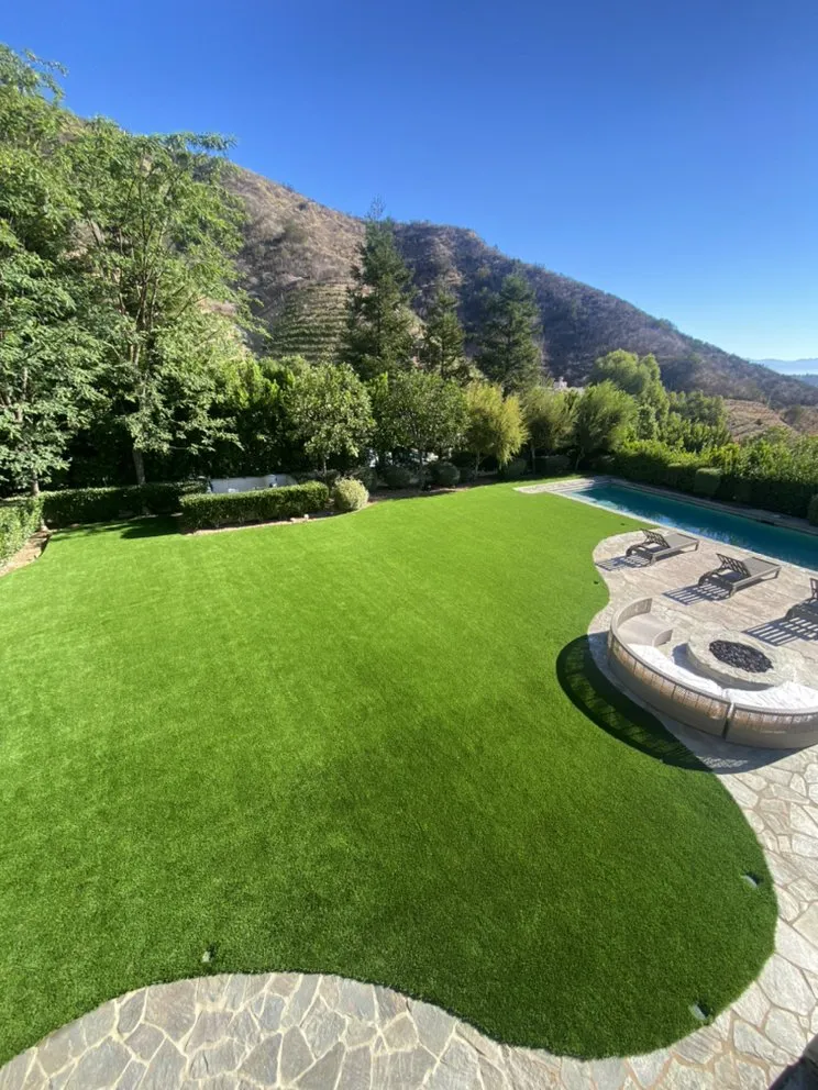 Top-rated lawn mowing service for year-round maintenance in Los Angeles, CA by Generation Landscape