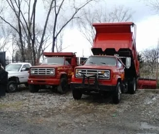 Gene's Landscape Service Logo