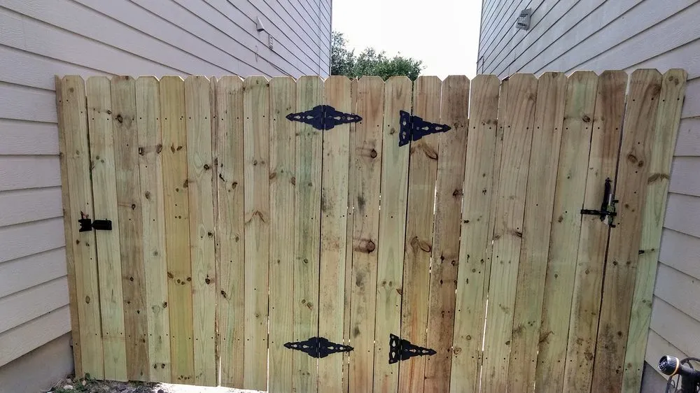 Top-rated yard cleanup service in Converse, TX - Genesaret Landscape