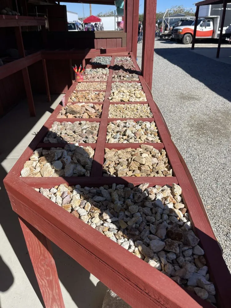 Affordable lawn care service experts serving Littlerock, CA - Genesis Landscaping