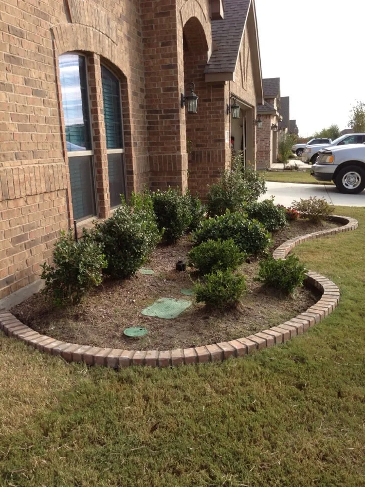 Reliable yard maintenance for residential properties in Waxahachie, TX by Genesis Landscaping