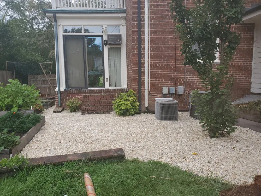 Custom outdoor landscaping in Richmond, VA - Genius Construction