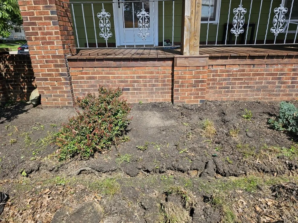 Local outdoor landscaping for beautiful yards in Canton, OH by Genos Home Services