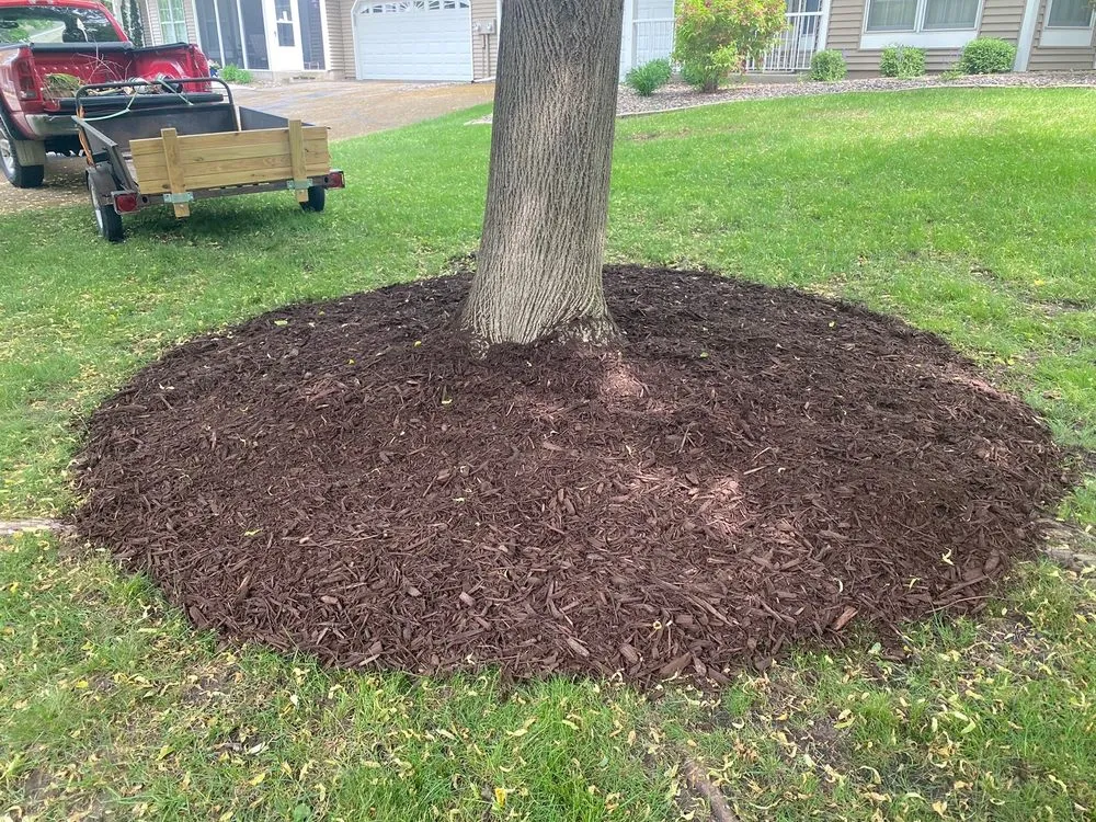 Custom outdoor landscaping in Rosemount, MN - Gen's Lawn Maintenance