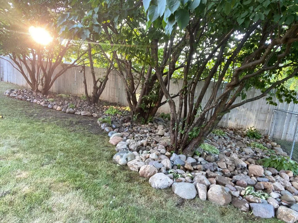 Custom yard maintenance in Rosemount, MN - Gen's Lawn Maintenance