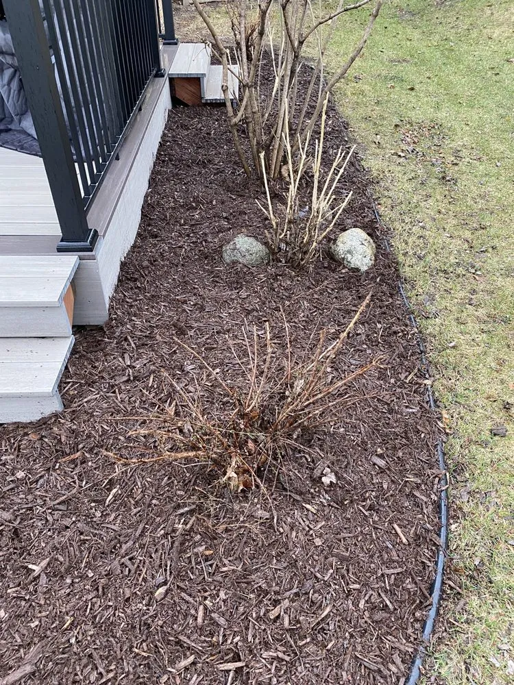 Affordable yard maintenance in Rosemount, MN by Gen's Lawn Maintenance