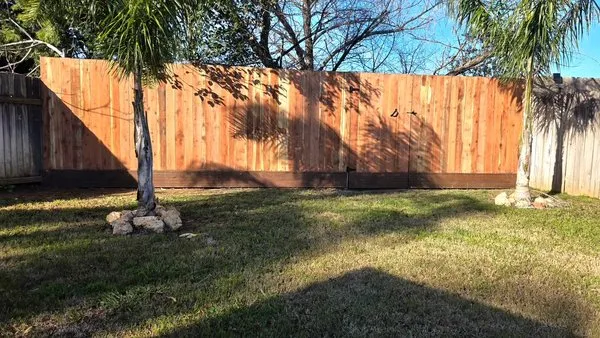 Gentil Landscaping Services Logo