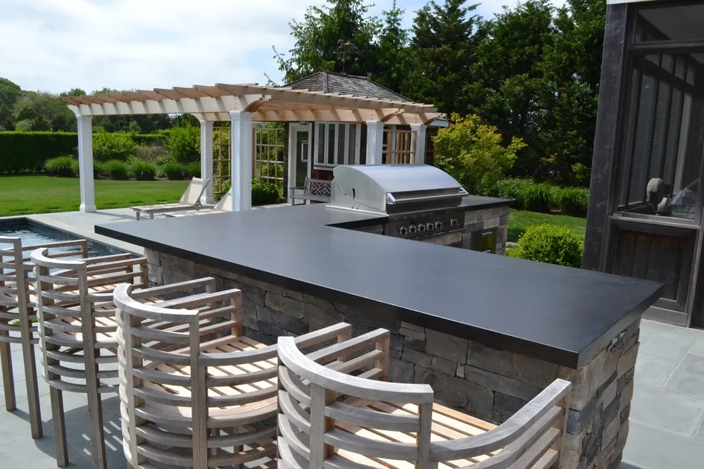 Expert yard cleanup service in Melville, NY - Gentile Landscaping