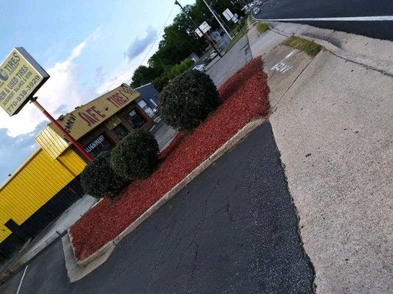 Affordable lawn mowing service in Riverdale, GA - Gentirety