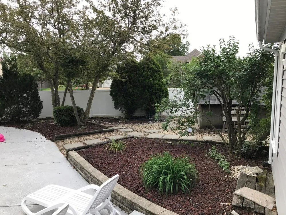 Custom yard maintenance for residential properties in Itasca, IL by Genualdi Landscaping