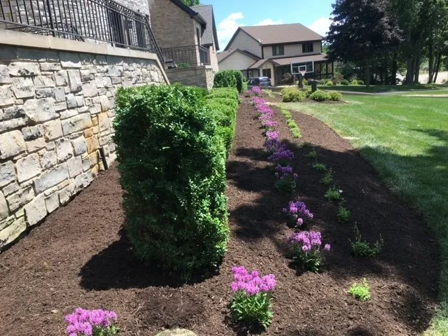 Custom garden landscaping in Itasca, IL - Genualdi Landscaping