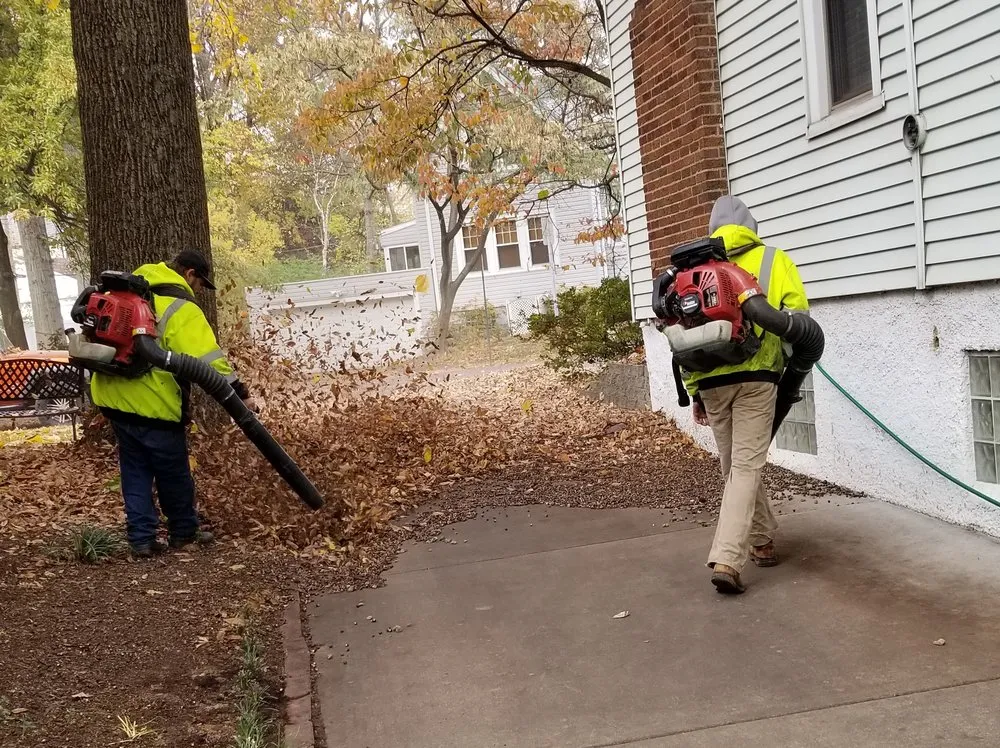 Affordable residential landscaping experts serving Fenton, MO - Genuine Lawn Care