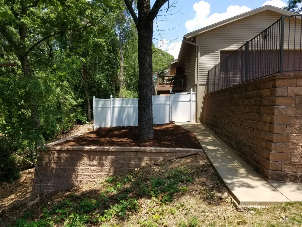 Top-rated lawn care service in Fenton, MO by Genuine Lawn Care