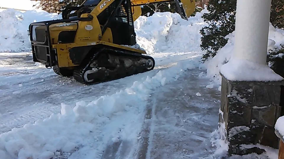 Custom yard cleanup service for homes across Glen Burnie, MD - Geo Contractors