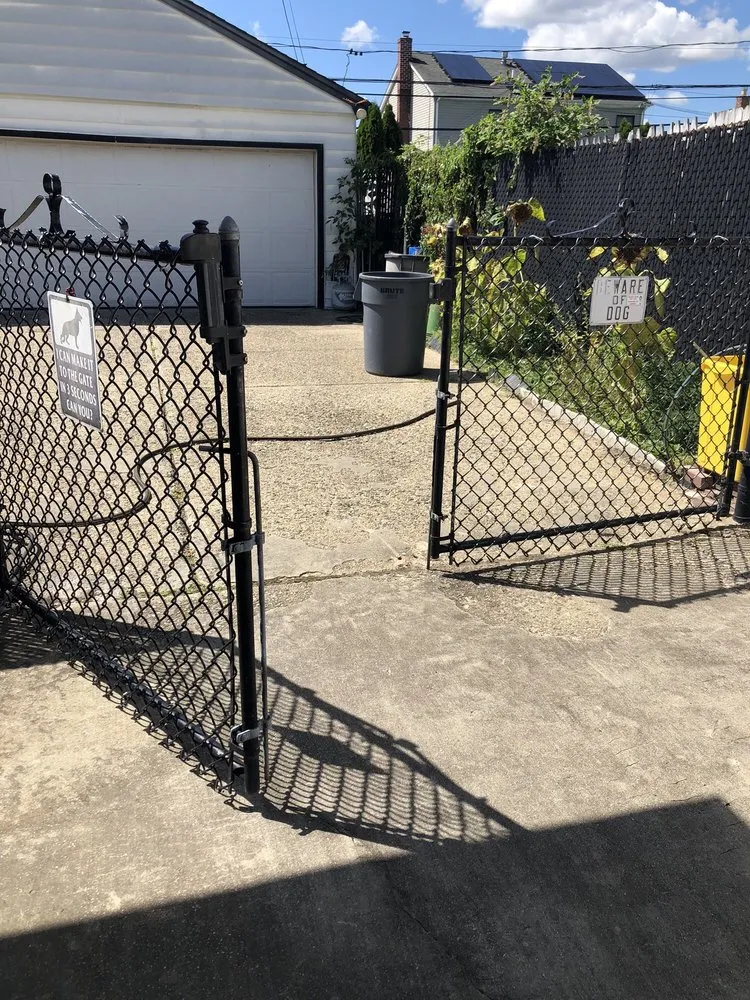 Professional lawn care service experts serving Westbury, NY - Geo Flores Landscaping