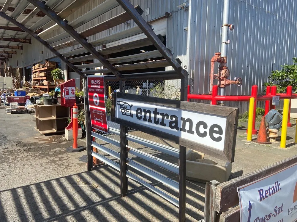 Top-rated outdoor landscaping with custom design in Aiea, HI by Geobunga