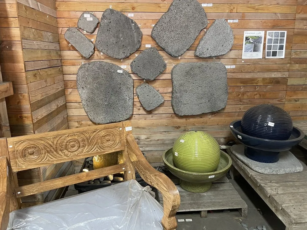 Affordable landscape installation for year-round maintenance in Aiea, HI by Geobunga