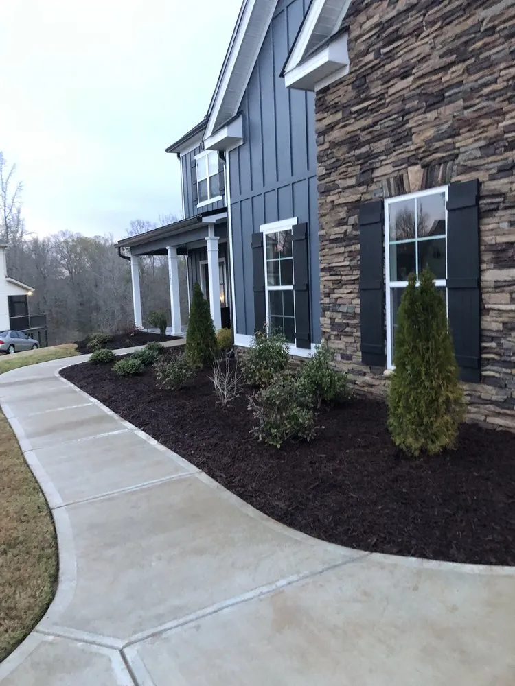 Trusted garden landscaping in Oskaloosa, IA - George’s Lawncare