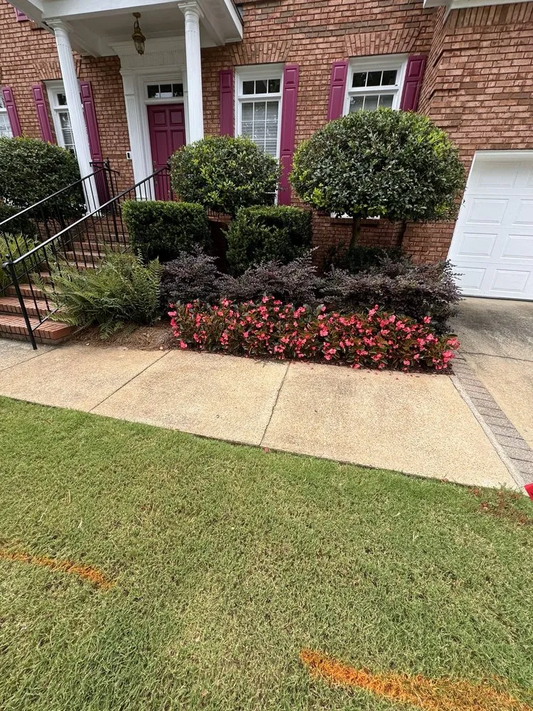 Top-rated garden landscaping in Smyrna, GA by Georgia Lawn Care