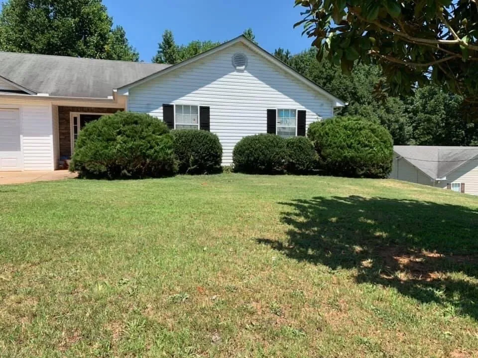 Custom lawn mowing service in Covington, GA - Georgia Precision Landscaping