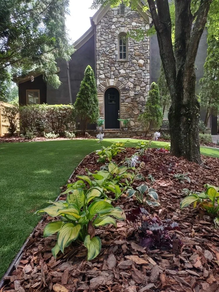 Professional lawn care service experts serving Marietta, GA - Georgia Urban Landscapes