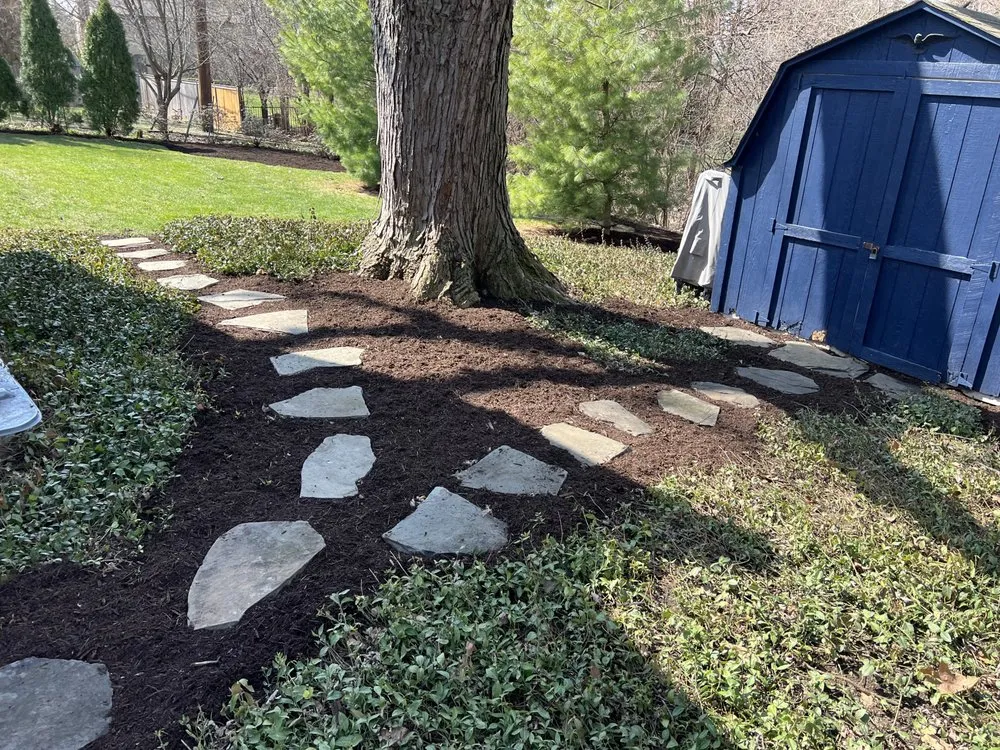 Top-rated yard maintenance in West Chicago, IL by Geo’s Landscaping