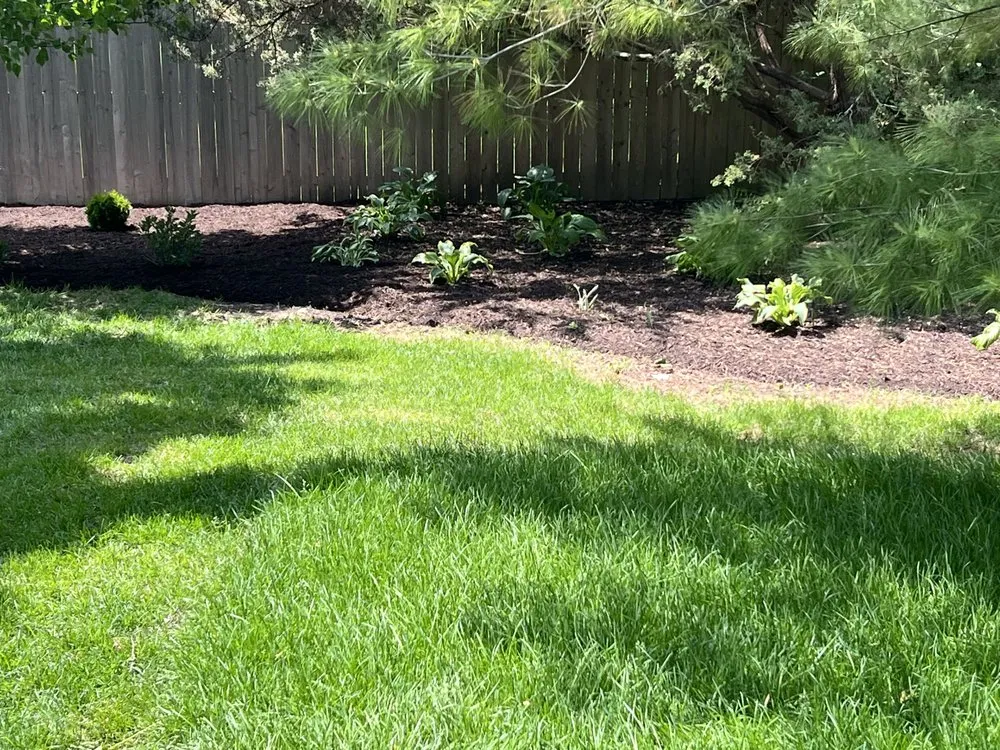 Reliable lawn mowing service in West Chicago, IL - Geo’s Landscaping