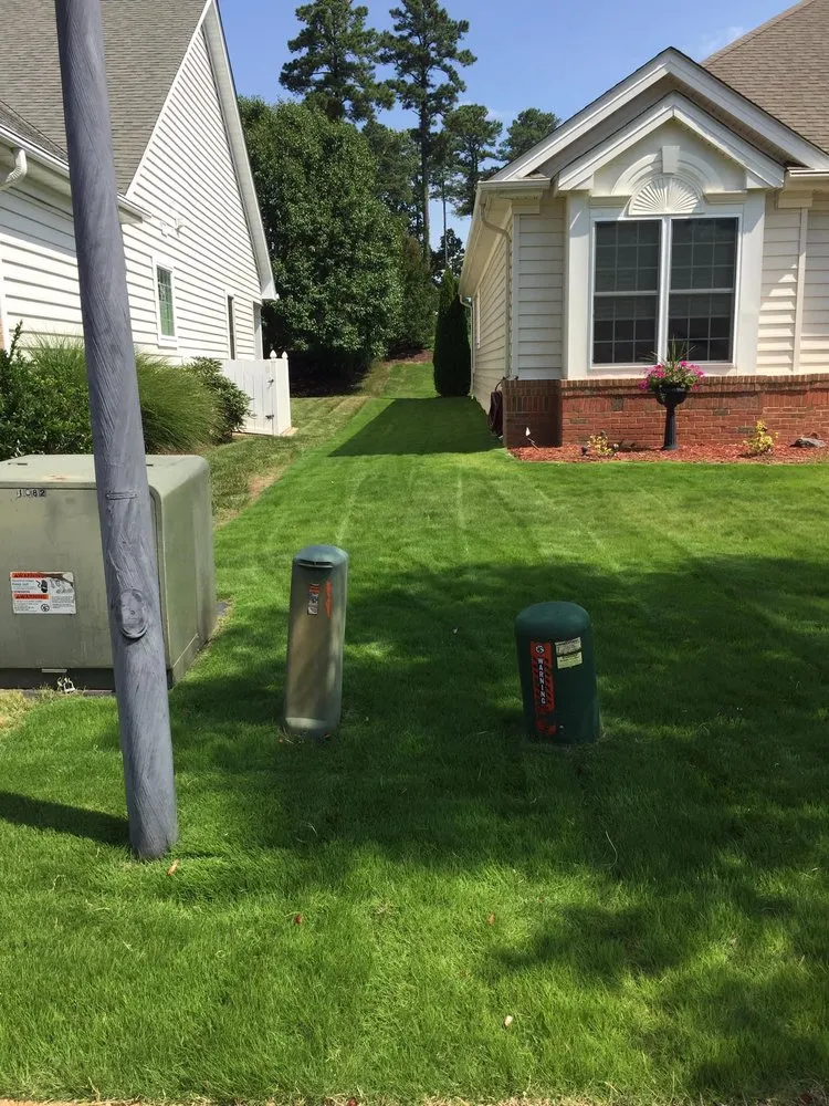 Expert yard maintenance in Williamsburg, VA by Geo’s Lawn Services