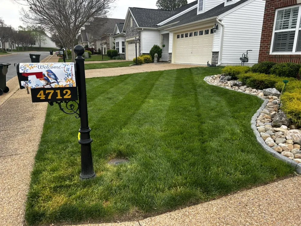 Custom outdoor landscaping in Williamsburg, VA by Geo’s Lawn Services