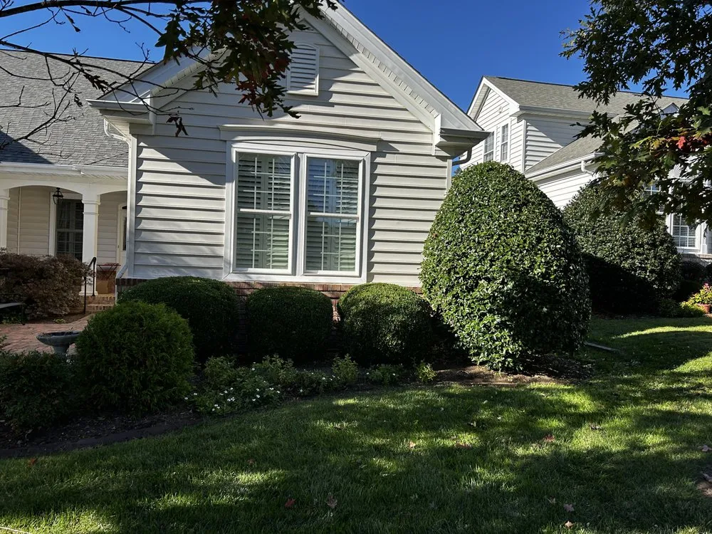 Affordable garden landscaping in Williamsburg, VA by Geo’s Lawn Services