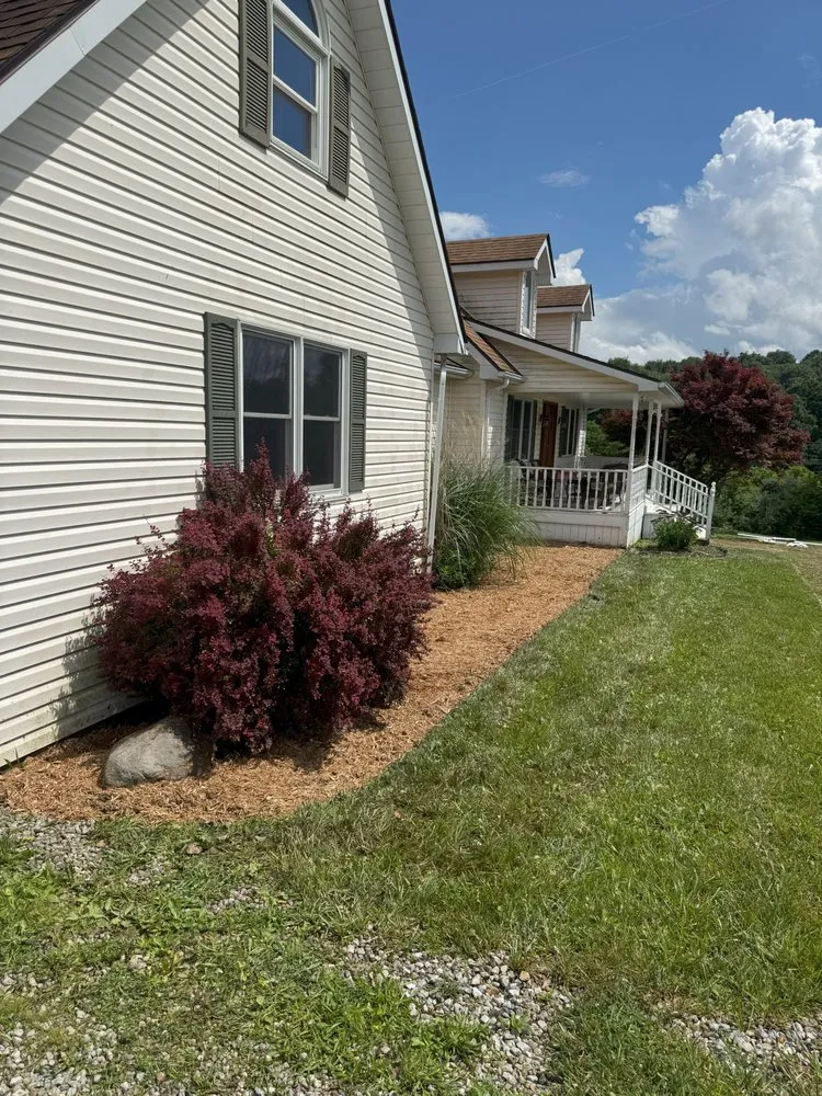 Custom garden landscaping in Zanesville, OH by Geoworx Services