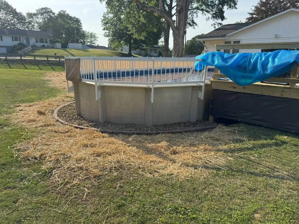 Reliable lawn mowing service with custom design in Zanesville, OH by Geoworx Services