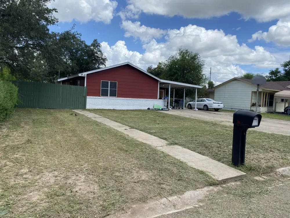 Trusted garden landscaping in Mission, TX by Ger N Dam Mowing