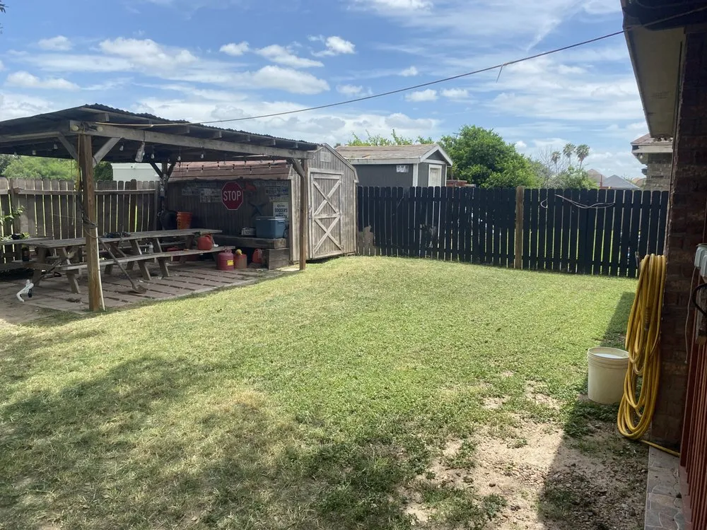 Local lawn mowing service experts serving Mission, TX - Ger N Dam Mowing