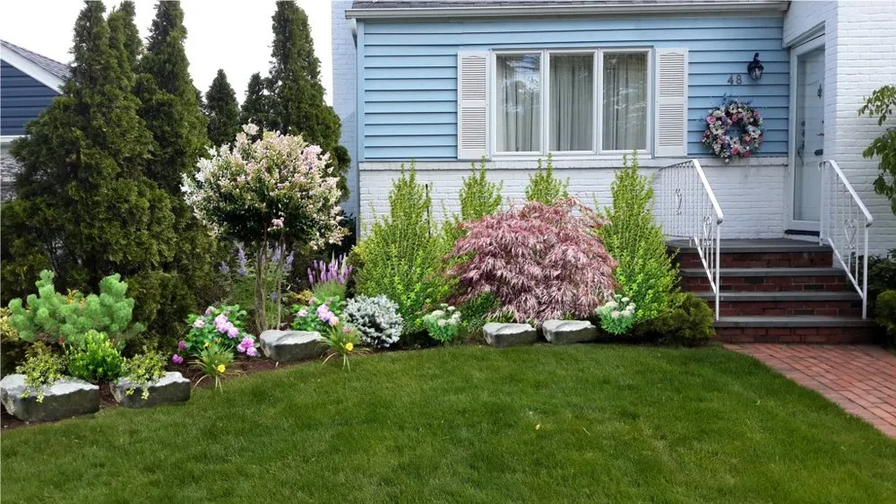 Top-rated lawn mowing service experts serving Valley Stream, NY - Gerardo Landscaping