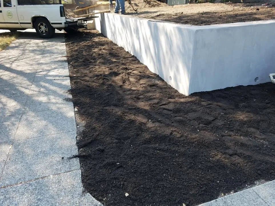 Affordable garden landscaping in Lynnwood, WA by Gerard's Landscaping