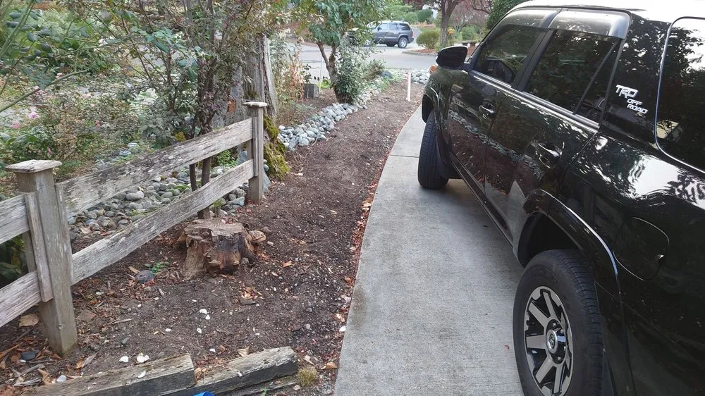 Affordable landscaping services in Lynnwood, WA by Gerard's Landscaping