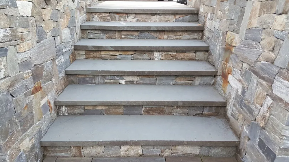 Top-rated yard maintenance for outdoor upgrades in Lynnwood, WA by Gerard's Landscaping