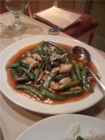 Top-rated lawn mowing service with custom design across Sacramento, CA - Geremia Pools & Landscaping