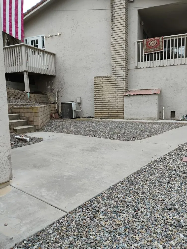 Professional lawn care service experts serving Fallbrook, CA - Geronimo Landscape