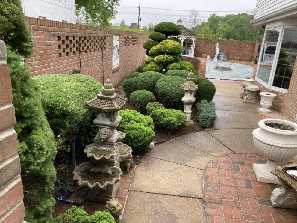 Expert yard maintenance in Magnolia, DE by Geronimo Landscaping