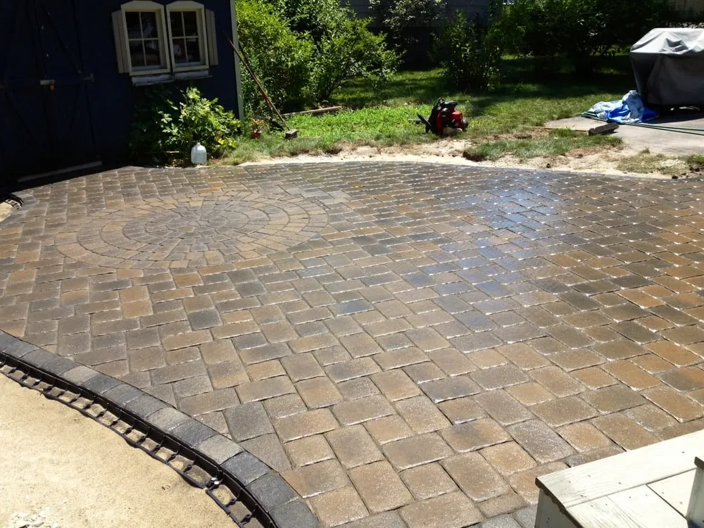 Affordable outdoor landscaping in Tyngsboro, MA by Gervais Lawn Care