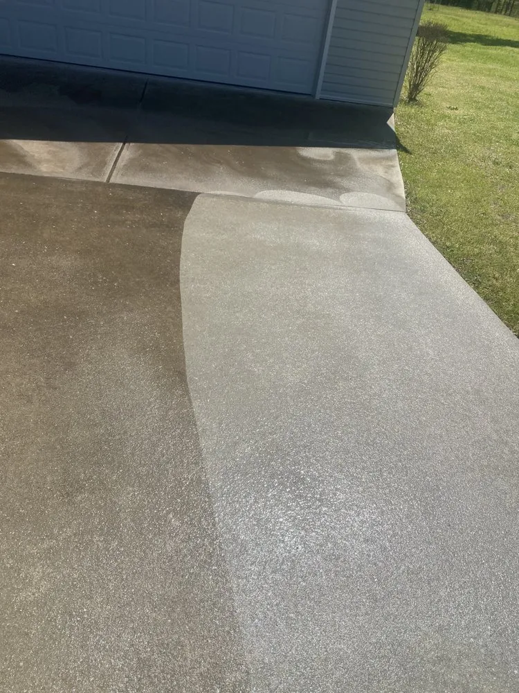 Top-rated yard maintenance in Manchester, GA by Get It Clean Pressure Washing