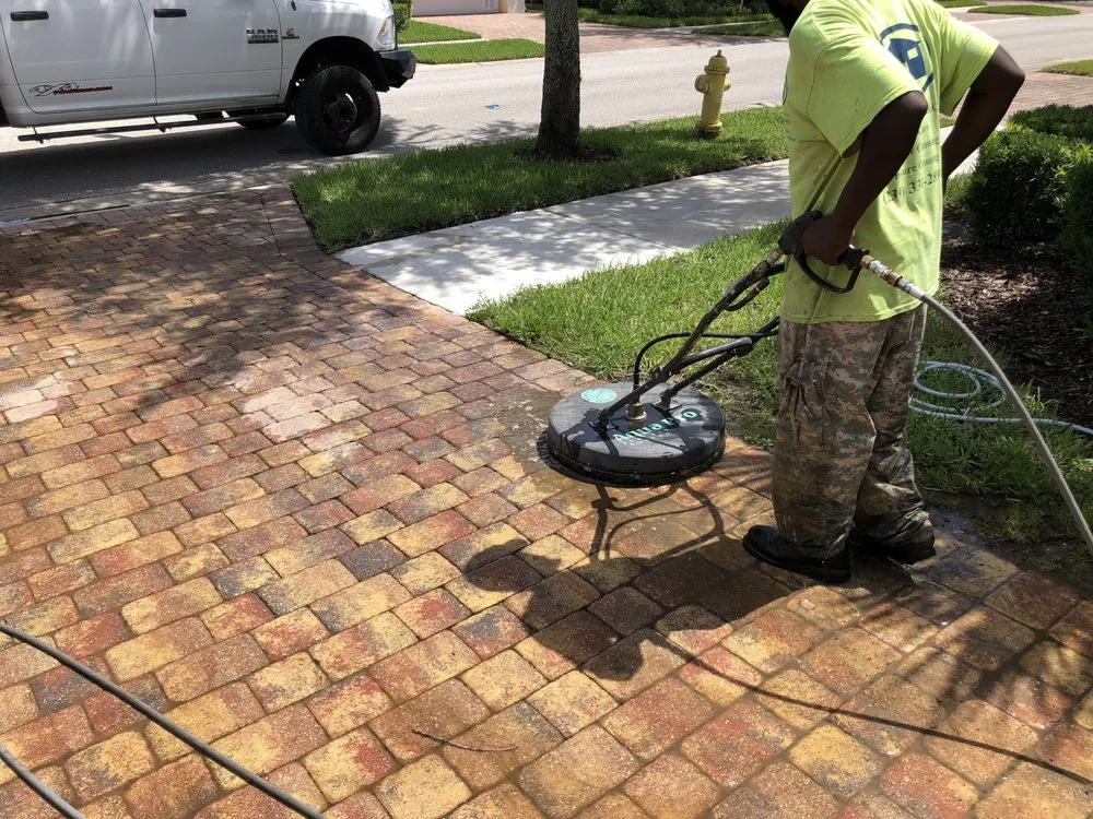 Local yard maintenance in Naples, FL - Get It Cleaned