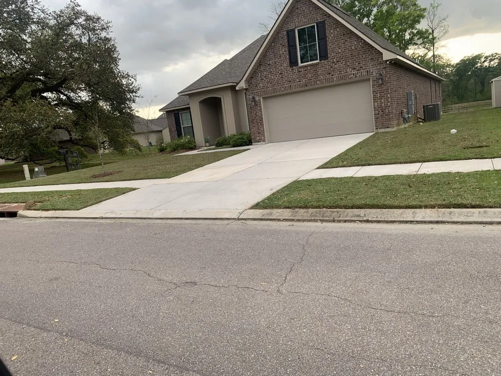 Top-rated garden landscaping experts serving Baton Rouge, LA - Get It Done Lawn Care Service