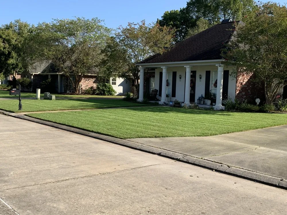 Professional outdoor landscaping in Baton Rouge, LA - Get It Done Lawn Care Service