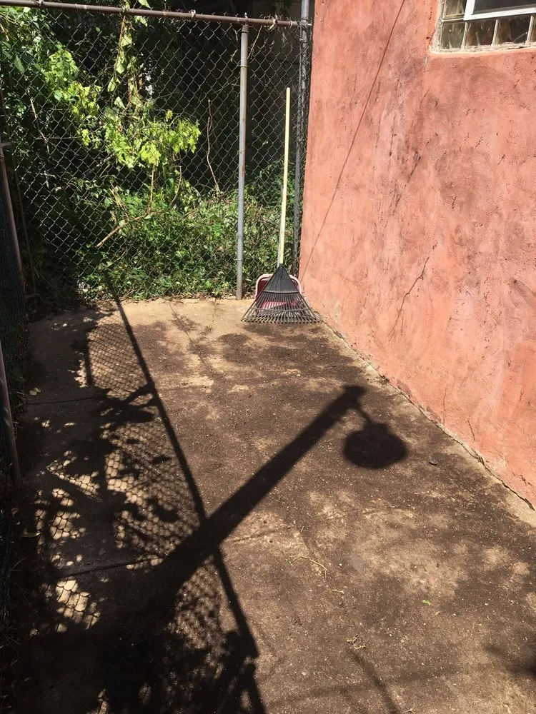 Local lawn mowing service for homes in Philadelphia, PA by Get It Done