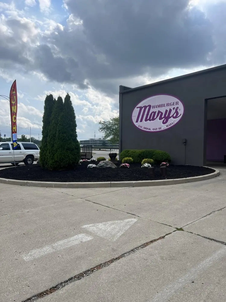 Affordable lawn care service for residential properties in Toledo, OH by Get It Down