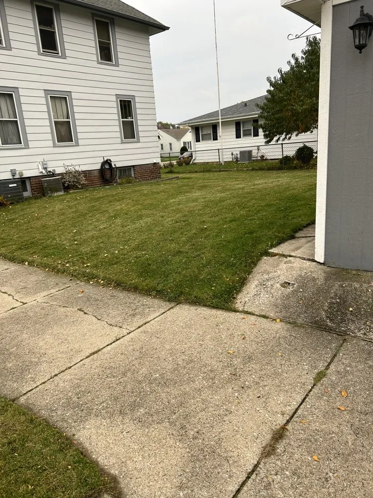 Reliable yard maintenance in Racine, WI - Get It Right Lawn Care