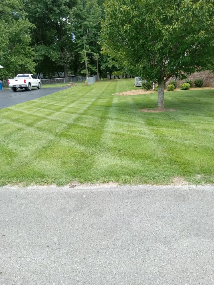 Reliable lawn mowing service in Winchester, TN by Get Mowed